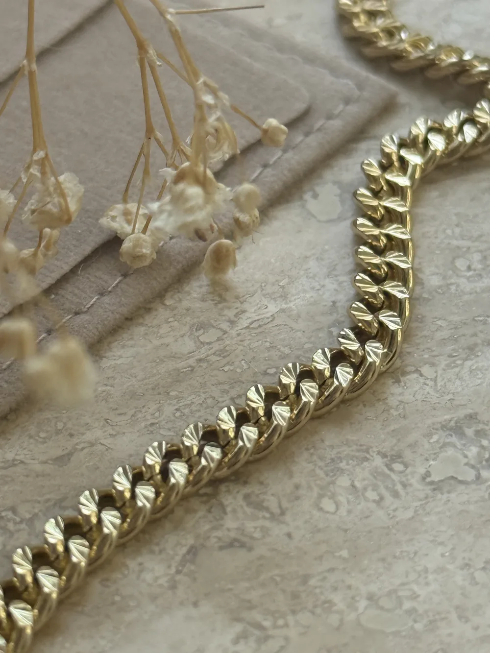 Lyren · Tavra Necklace