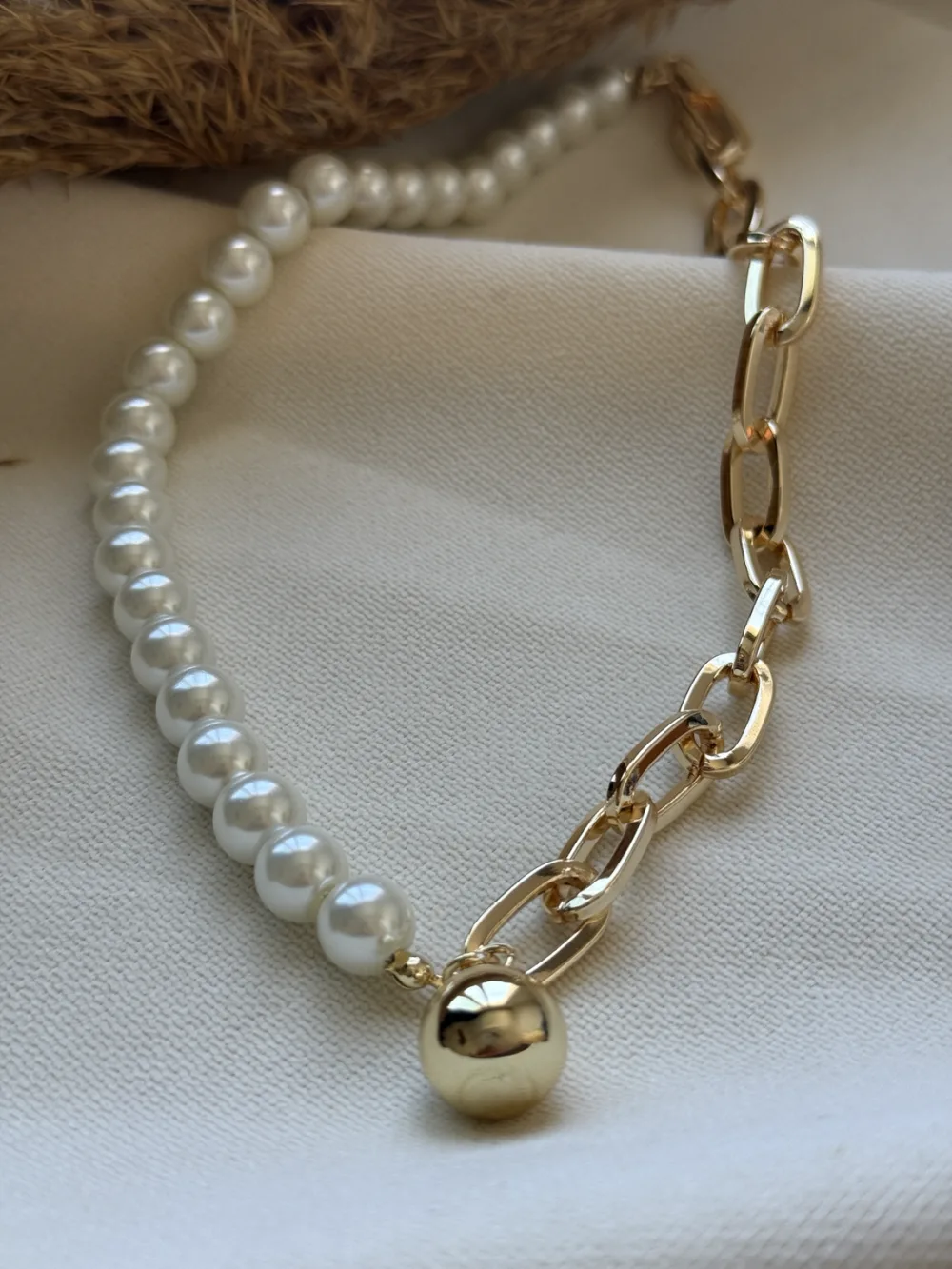     Maris · Lien Necklace