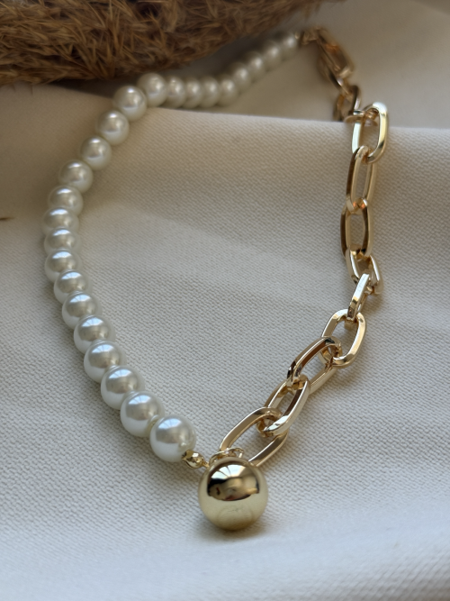     Maris · Lien Necklace